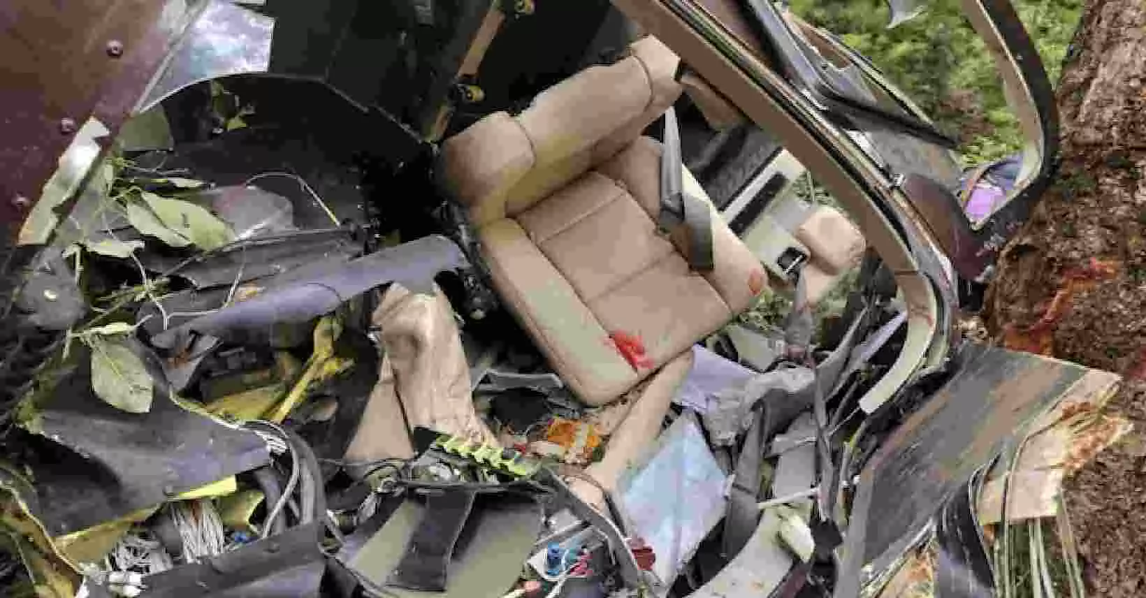 5 dead after private chopper crashes near Bhagirathi River in Uttarakhand 5 dead after private chopper crashes near Bhagirathi River in Uttarakhand