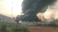 ಆಯಿಲ್ ಗೋಡೌನ್​ಗೆ ಬೆಂಕಿ; 30 ಕೋಟಿ  ರೂ. ಮೌಲ್ಯದ ಆಯಿಲ್‌ ಬೆಂಕಿಗಾಹುತಿ