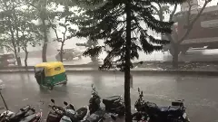 Bangalore Rain| ಬೆಂಗಳೂರಿನಲ್ಲಿ ಸಂಜೆ ಮಳೆ ಆರ್ಭಟ: ಟ್ರಾಫಿಕ್ ಜಾಮ್, ಪರದಾಡಿದ ಜನ