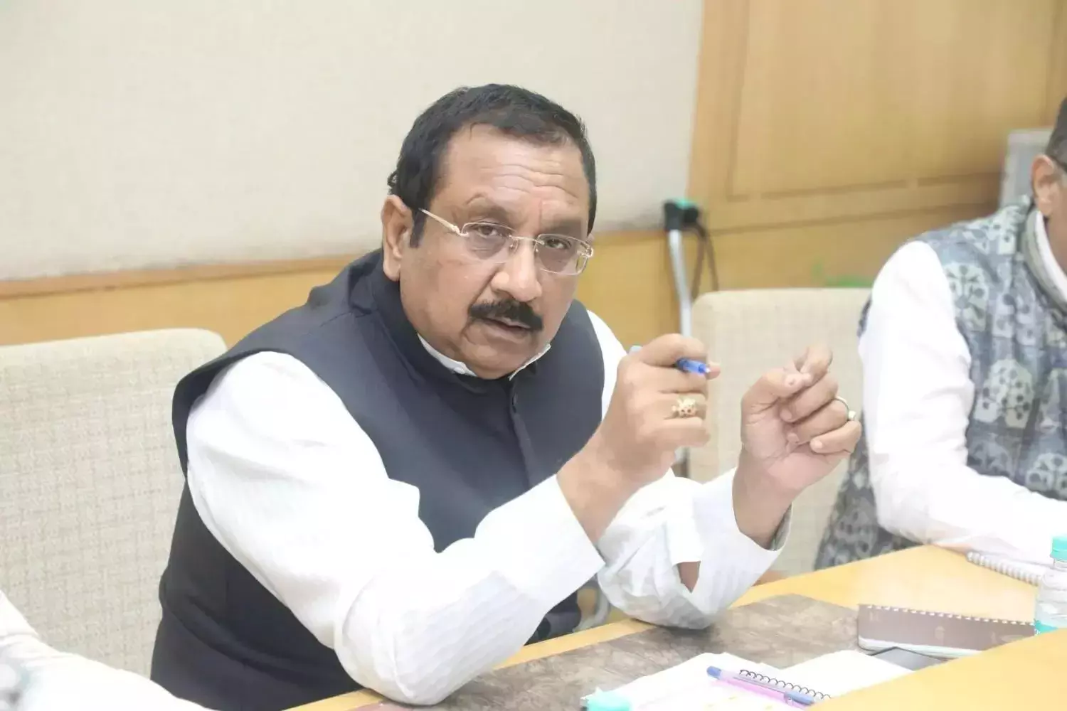 Indo-Pak Conflict | ಕರ್ನಲ್ ಖುರೇಶಿ ವಿರುದ್ಧ ಆಕ್ಷೇಪಾರ್ಹ ಪದ ಬಳಕೆ; ಬಿಜೆಪಿ ನಾಯಕನ ವಿರುದ್ಧ ಎಫ್ಐಆರ್ಗೆ ಹೈಕೋರ್ಟ್ ಆದೇಶ Indo-Pak Conflict | ಕರ್ನಲ್ ಖುರೇಶಿ ವಿರುದ್ಧ ಆಕ್ಷೇಪಾರ್ಹ ಪದ ಬಳಕೆ; ಬಿಜೆಪಿ ನಾಯಕನ ವಿರುದ್ಧ ಎಫ್ಐಆರ್ಗೆ ಹೈಕೋರ್ಟ್ ಆದೇಶ