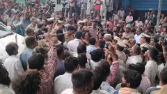 Heinous Crime |ಹಕ್ಕಿಪಿಕ್ಕಿ ಬುಡಕಟ್ಟಿನ ವಿಶೇಷಚೇತನ ಬಾಲಕಿ ಅತ್ಯಾಚಾರ ನಡೆಸಿ ಹತ್ಯೆ? ;  2 ದಿನ ಮನೆಯಲ್ಲೇ ಶವವಿಟ್ಟು ಪೋಷಕರಿಂದ ಪ್ರತಿಭಟನೆ