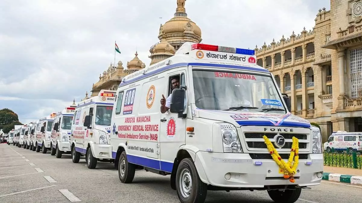 Ambulence controversy: Part -2 | 108 ಆಂಬುಲೆನ್ಸ್ ಸೇವೆಗಾಗಿ ಕೋಟ್ಯಂತರ ರೂ. ಸುರಿದರೂ ಸುಧಾರಿಸದ ಸೇವೆ Ambulence controversy: Part -2 | 108 ಆಂಬುಲೆನ್ಸ್ ಸೇವೆಗಾಗಿ ಕೋಟ್ಯಂತರ ರೂ. ಸುರಿದರೂ ಸುಧಾರಿಸದ ಸೇವೆ