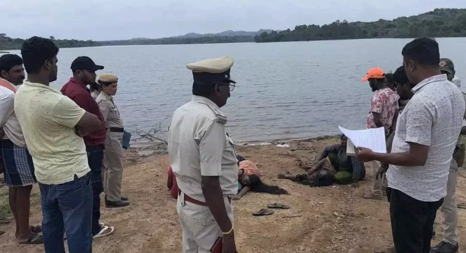 ಹಿನ್ನೀರಿನಲ್ಲಿ ಮುಳುಗಿ ಮೂವರು ಯುವತಿಯರು ಸಾವು; ಮಾಗಡಿಯ ವೈ.ಜಿ.ಗುಡ್ಡ ಜಲಾಶಯದಲ್ಲಿ ದುರ್ಘಟನೆ ಹಿನ್ನೀರಿನಲ್ಲಿ ಮುಳುಗಿ ಮೂವರು ಯುವತಿಯರು ಸಾವು; ಮಾಗಡಿಯ ವೈ.ಜಿ.ಗುಡ್ಡ ಜಲಾಶಯದಲ್ಲಿ ದುರ್ಘಟನೆ