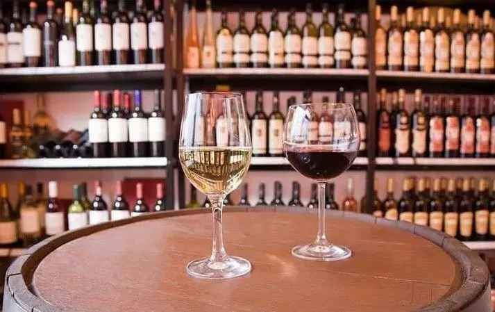 Liquor Sale ಮದ್ಯ, ಪರವಾನಗಿ ಶುಲ್ಕ ಏರಿಕೆ; ಮೇ 21ಕ್ಕೆ ಮದ್ಯದಂಗಡಿ ಮಾಲೀಕರಿಂದ ಮದ್ಯ ಮಾರಾಟ ಬಂದ್ Liquor Sale ಮದ್ಯ, ಪರವಾನಗಿ ಶುಲ್ಕ ಏರಿಕೆ; ಮೇ 21ಕ್ಕೆ ಮದ್ಯದಂಗಡಿ ಮಾಲೀಕರಿಂದ ಮದ್ಯ ಮಾರಾಟ ಬಂದ್