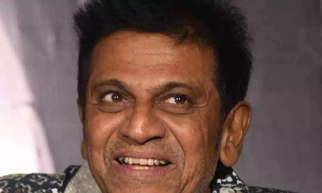 Sandalwood | ಸಂಕಷ್ಟ ಎದುರಿಸಲು ಒಗ್ಗೂಡಿದ ಚಿತ್ರರಂಗ: ಶಿವರಾಜಕುಮಾರ್ ನಾಯಕತ್ವ Sandalwood | ಸಂಕಷ್ಟ ಎದುರಿಸಲು ಒಗ್ಗೂಡಿದ ಚಿತ್ರರಂಗ: ಶಿವರಾಜಕುಮಾರ್ ನಾಯಕತ್ವ