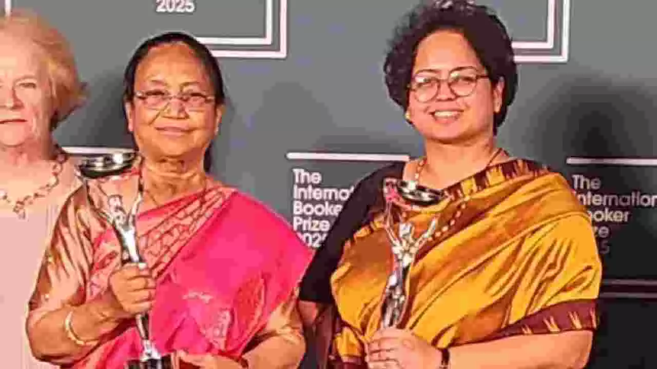 Booker Award 2025: ಕನ್ನಡದ ಲೇಖಕಿ ಬಾನು ಮುಷ್ತಾಕ್ಗೆ ಪ್ರತಿಷ್ಠಿತ ಬೂಕರ್ ಗೌರವ! Booker Award 2025: ಕನ್ನಡದ ಲೇಖಕಿ ಬಾನು ಮುಷ್ತಾಕ್ಗೆ ಪ್ರತಿಷ್ಠಿತ ಬೂಕರ್ ಗೌರವ!