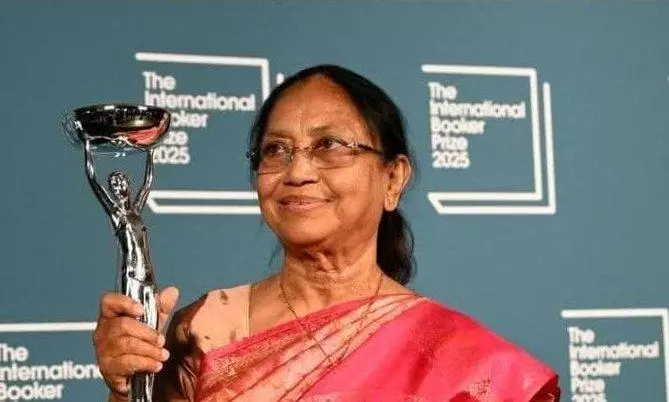 ಬಾನು ಮುಷ್ತಾಕ್ಗೆ ಬೂಕರ್ ಪ್ರಶಸ್ತಿ; ಸಾಹಿತ್ಯ ಸೇರಿದಂತೆ ನಾನಾ ಕ್ಷೇತ್ರಗಳಿಂದ ಶುಭಾಶಯಗಳ ಮಹಾಪೂರ ಬಾನು ಮುಷ್ತಾಕ್ಗೆ ಬೂಕರ್ ಪ್ರಶಸ್ತಿ; ಸಾಹಿತ್ಯ ಸೇರಿದಂತೆ ನಾನಾ ಕ್ಷೇತ್ರಗಳಿಂದ ಶುಭಾಶಯಗಳ ಮಹಾಪೂರ