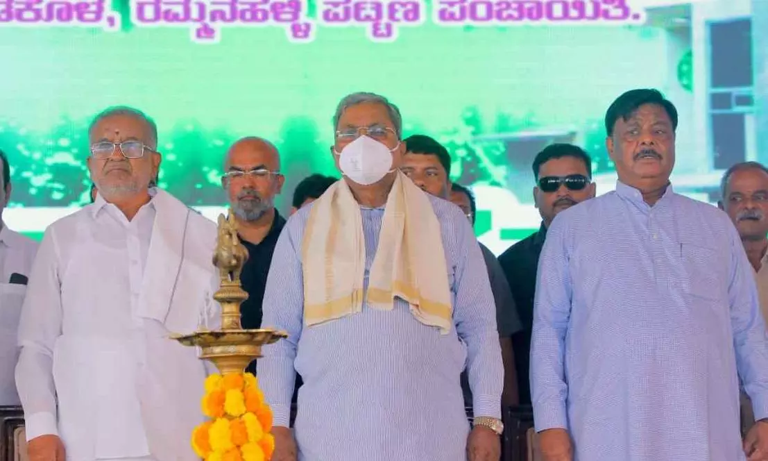 Covid | ಕೋವಿಡ್ ಸೋಂಕಿನ ಆತಂಕ; ಮಾಸ್ಕ್ ಮೊರೆ ಹೋದ ಸಿಎಂ ಸಿದ್ದರಾಮಯ್ಯ Covid | ಕೋವಿಡ್ ಸೋಂಕಿನ ಆತಂಕ; ಮಾಸ್ಕ್ ಮೊರೆ ಹೋದ ಸಿಎಂ ಸಿದ್ದರಾಮಯ್ಯ
