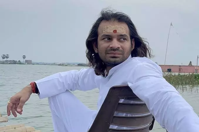 Tej Pratap Yadav Expelled | ಆರ್ಜೆಡಿ ಪಕ್ಷದಿಂದ ತಮ್ಮ ಪುತ್ರನನ್ನೇ ಉಚ್ಛಾಟನೆ ಮಾಡಿದ ಲಾಲು ಪ್ರಸಾದ್ ಯಾದವ್ Tej Pratap Yadav Expelled | ಆರ್ಜೆಡಿ ಪಕ್ಷದಿಂದ ತಮ್ಮ ಪುತ್ರನನ್ನೇ ಉಚ್ಛಾಟನೆ ಮಾಡಿದ ಲಾಲು ಪ್ರಸಾದ್ ಯಾದವ್