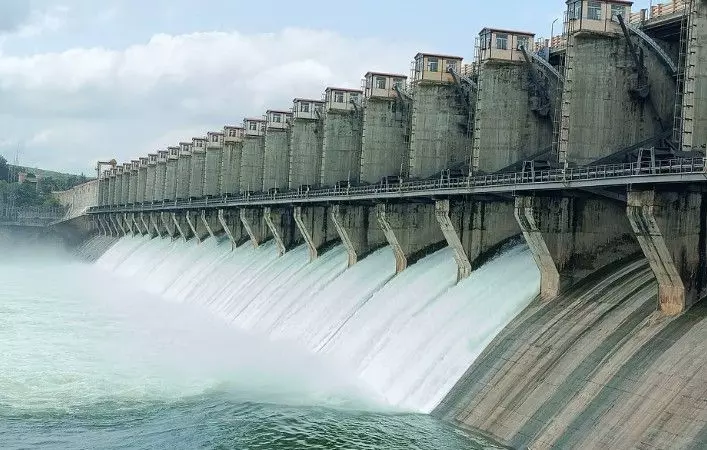 ಆಲಮಟ್ಟಿ ಅಣೆಕಟ್ಟು ಎತ್ತರ ಹೆಚ್ಚಳ ವಿವಾದ; ಪ್ರಧಾನಿ, ಕೇಂದ್ರ ಸಚಿವರ ಭೇಟಿಗೆ ರಾಜ್ಯ ಸರ್ಕಾರ ನಿರ್ಧಾರ ಆಲಮಟ್ಟಿ ಅಣೆಕಟ್ಟು ಎತ್ತರ ಹೆಚ್ಚಳ ವಿವಾದ; ಪ್ರಧಾನಿ, ಕೇಂದ್ರ ಸಚಿವರ ಭೇಟಿಗೆ ರಾಜ್ಯ ಸರ್ಕಾರ ನಿರ್ಧಾರ