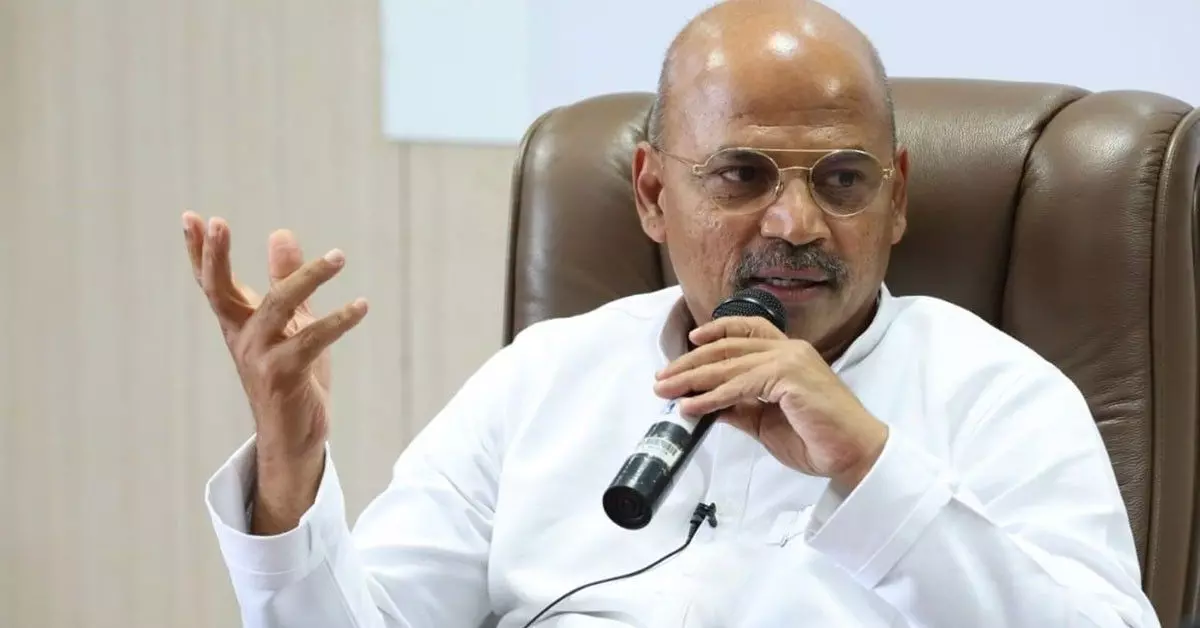 ಕೋವಿಡ್ ನಿಯಂತ್ರಣಕ್ಕೆ ಅಗತ್ಯ ಕ್ರಮ, ಜನರು ಆತಂಕ ಪಡುವ ಅಗತ್ಯವಿಲ್ಲ: ಡಾ.ಶರಣ್ ಪ್ರಕಾಶ್ ಪಾಟೀಲ್ ಕೋವಿಡ್ ನಿಯಂತ್ರಣಕ್ಕೆ ಅಗತ್ಯ ಕ್ರಮ, ಜನರು ಆತಂಕ ಪಡುವ ಅಗತ್ಯವಿಲ್ಲ: ಡಾ.ಶರಣ್ ಪ್ರಕಾಶ್ ಪಾಟೀಲ್