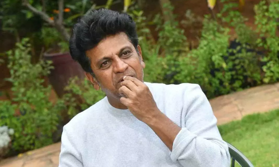 ಕಮಲ್ ಹಾಸನ್ ಭಾಷಾ ವಿವಾದ | ಕನ್ನಡವೇ ನನ್ನ ಮೊದಲ ಆದ್ಯತೆ ; ಕ್ಷಮೆ ಕೇಳುವುದು ಅವರಿಗೆ ಬಿಟ್ಟದ್ದು - ಶಿವರಾಜಕುಮಾರ್ ಕಮಲ್ ಹಾಸನ್ ಭಾಷಾ ವಿವಾದ | ಕನ್ನಡವೇ ನನ್ನ ಮೊದಲ ಆದ್ಯತೆ ; ಕ್ಷಮೆ ಕೇಳುವುದು ಅವರಿಗೆ ಬಿಟ್ಟದ್ದು - ಶಿವರಾಜಕುಮಾರ್