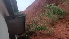 Heavy Rain|ಕರಾವಳಿಯಲ್ಲಿ ಮಳೆ ಆರ್ಭಟ; ಶಾಲೆಗಳಿಗೆ ರಜೆ ಘೋಷಣೆ, ಕಾನಕರೆಯಲ್ಲಿ ಗುಡ್ಡ ಕುಸಿದು ಬಾಲಕಿ ಸಾವು