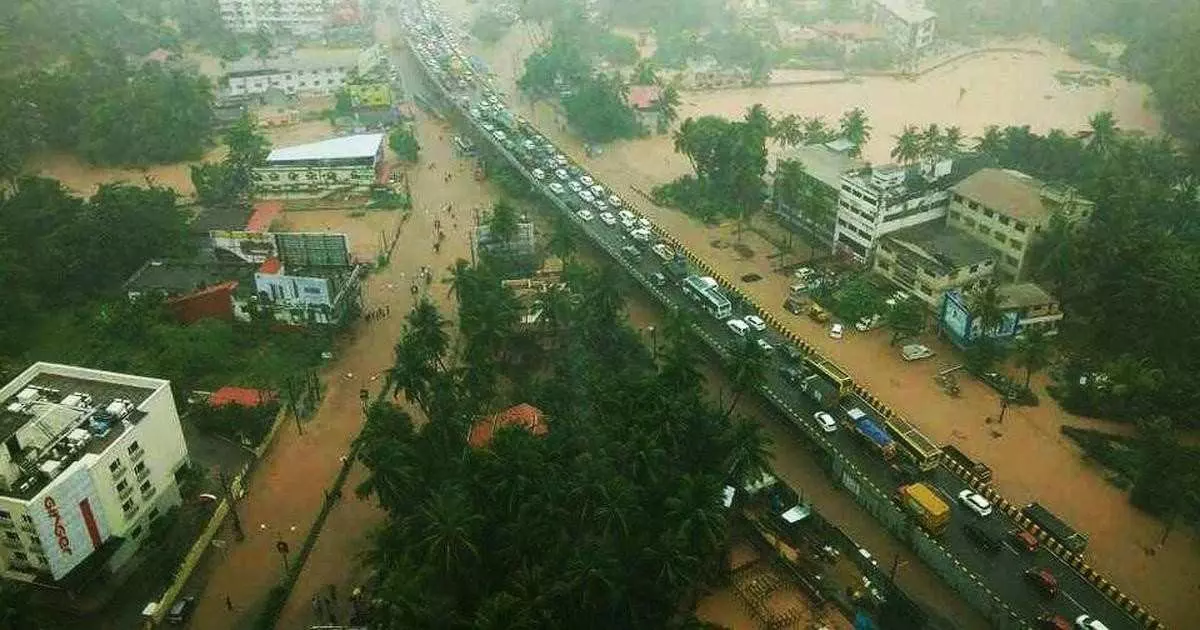 Heavy Rain| ರಾಜ್ಯದಲ್ಲಿ ಇನ್ನೂ ಮೂರು ದಿನ ಭಾರೀ ಮಳೆ Heavy Rain| ರಾಜ್ಯದಲ್ಲಿ ಇನ್ನೂ ಮೂರು ದಿನ ಭಾರೀ ಮಳೆ