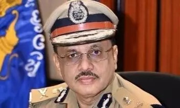 ಪೊಲೀಸರಿಗೆ ಮಾರ್ಗಸೂಚಿ ಹೊರಡಿಸಿದ ಡಿಜಿಪಿ ; ಅನಗತ್ಯವಾಗಿ ವಾಹನ ತಡೆಯದಂತೆ ಖಡಕ್ ಸೂಚನೆ ಪೊಲೀಸರಿಗೆ ಮಾರ್ಗಸೂಚಿ ಹೊರಡಿಸಿದ ಡಿಜಿಪಿ ; ಅನಗತ್ಯವಾಗಿ ವಾಹನ ತಡೆಯದಂತೆ ಖಡಕ್ ಸೂಚನೆ