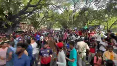 Bangalore Stampede | ಲಕ್ಷಾಂತರ ಅಭಿಮಾನಿಗಳ ದಟ್ಟಣೆ ನಿರ್ವಹಣೆಗೆ ಪೂರ್ವಸಿದ್ಧತೆಯೇ ಇಲ್ಲ! ಪೊಲೀಸರು ತಿಳಿಹೇಳಿದರೂ ಕೇಳದ ಸರ್ಕಾರ?