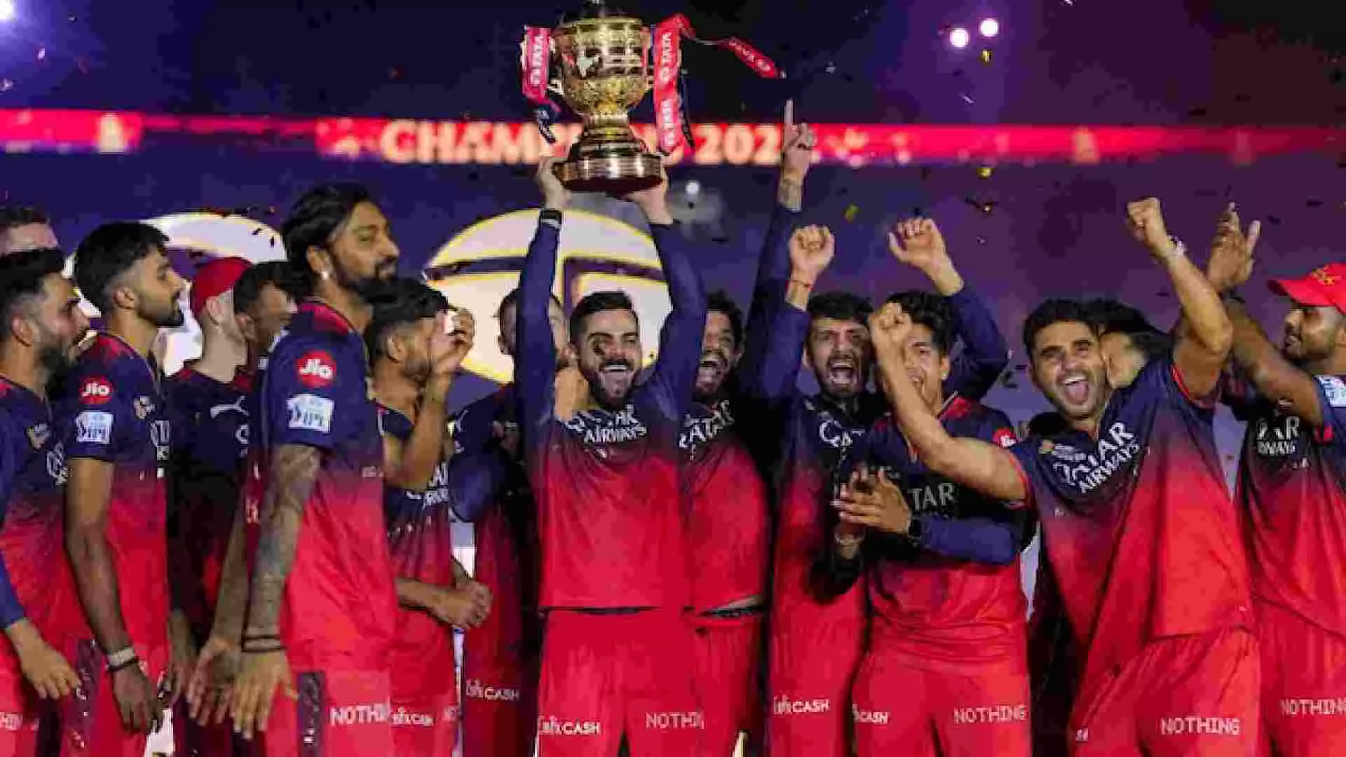 RCB Champion : ಇಂದು ಆರ್ಸಿಬಿ ಐಪಿಎಲ್ 2025 ವಿಜಯೋತ್ಸವ: ಮೆರವಣಿಗೆ, ಎಲ್ಲಿ, ಏನು ಎಂಬ ವಿವರ ಇಲ್ಲಿದೆ RCB Champion : ಇಂದು ಆರ್ಸಿಬಿ ಐಪಿಎಲ್ 2025 ವಿಜಯೋತ್ಸವ: ಮೆರವಣಿಗೆ, ಎಲ್ಲಿ, ಏನು ಎಂಬ ವಿವರ ಇಲ್ಲಿದೆ