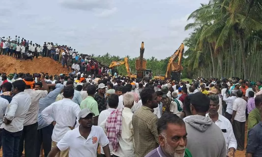 Hemavati Express Link Canal | ʼಹೇಮಾವತಿʼ ನೀರಿಗಾಗಿ ರಾಮನಗರ- ತುಮಕೂರು ರೈತರಿಗೇಕೆ ಪರಸ್ಪರ ಸಿಟ್ಟು? ಏನಿದು ಲಿಂಕ್ ಕೆನಾಲ್ ವಿವಾದ? Hemavati Express Link Canal | ʼಹೇಮಾವತಿʼ ನೀರಿಗಾಗಿ ರಾಮನಗರ- ತುಮಕೂರು ರೈತರಿಗೇಕೆ ಪರಸ್ಪರ ಸಿಟ್ಟು? ಏನಿದು ಲಿಂಕ್ ಕೆನಾಲ್ ವಿವಾದ?