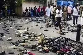 Bangalore Stampede | ಕಾಲ್ತುಳಿತ ಪ್ರಕರಣ ; ಸರ್ಕಾರಕ್ಕೆ ಮಧ್ಯಂತರ ವರದಿ ಸಲ್ಲಿಸಿದ ಮಾನವ ಹಕ್ಕು ಆಯೋಗ Bangalore Stampede | ಕಾಲ್ತುಳಿತ ಪ್ರಕರಣ ; ಸರ್ಕಾರಕ್ಕೆ ಮಧ್ಯಂತರ ವರದಿ ಸಲ್ಲಿಸಿದ ಮಾನವ ಹಕ್ಕು ಆಯೋಗ