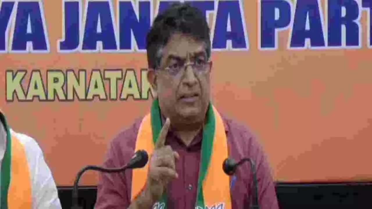 ಬೆಂಗಳೂರು ಪೊಲೀಸ್ ಕಮಿಷನರ್ ದಯಾನಂದ ಅಮಾನತು: ಮಾಜಿ ಐಪಿಎಸ್ ಅಧಿಕಾರಿ ಭಾಸ್ಕರ್ ರಾವ್ ಆಕ್ರೋಶ ಬೆಂಗಳೂರು ಪೊಲೀಸ್ ಕಮಿಷನರ್ ದಯಾನಂದ ಅಮಾನತು: ಮಾಜಿ ಐಪಿಎಸ್ ಅಧಿಕಾರಿ ಭಾಸ್ಕರ್ ರಾವ್ ಆಕ್ರೋಶ