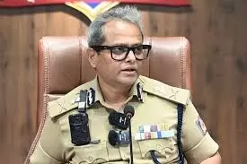 ಚಿನ್ನಸ್ವಾಮಿ ದುರಂತ: ಪೊಲೀಸ್ ಅಧಿಕಾರಿಗಳ ಅಮಾನತು ರದ್ದು ಚಿನ್ನಸ್ವಾಮಿ ದುರಂತ: ಪೊಲೀಸ್ ಅಧಿಕಾರಿಗಳ ಅಮಾನತು ರದ್ದು