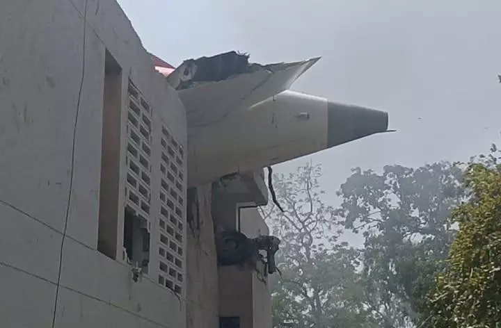 Ahmedabad Plane Crash | ಏರ್ ಇಂಡಿಯಾ ವಿಮಾನ ಪತನ; ದುರಂತದಲ್ಲಿ ಮೃತಪಟ್ಟವರಿಗೆ ಗಣ್ಯರ ಸಂತಾಪ, ರಕ್ಷಣಾ ಕಾರ್ಯಕ್ಕೆ ಧಾವಿಸಿದ ಭಾರತೀಯ ರೈಲ್ವೆ Ahmedabad Plane Crash | ಏರ್ ಇಂಡಿಯಾ ವಿಮಾನ ಪತನ; ದುರಂತದಲ್ಲಿ ಮೃತಪಟ್ಟವರಿಗೆ ಗಣ್ಯರ ಸಂತಾಪ, ರಕ್ಷಣಾ ಕಾರ್ಯಕ್ಕೆ ಧಾವಿಸಿದ ಭಾರತೀಯ ರೈಲ್ವೆ