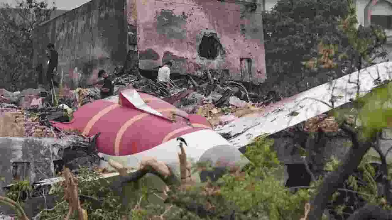 ಅಹಮದಾಬಾದ್ ವಿಮಾನ ದುರಂತ: ವಿಮೆ ಮೊತ್ತವೇ 2,400 ಕೋಟಿ ರೂ. ಇದು ಹೊಸ ದಾಖಲೆ