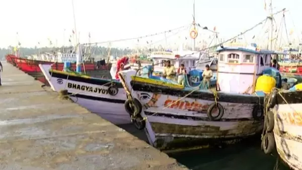 Storm on the coast, Meteorological Department advises fishermen to be cautious Storm on the coast, Meteorological Department advises fishermen to be cautious
