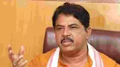 ಬೀದಿ ನಾಯಿಗಳಿಗೆ ಬಿರಿಯಾನಿ, ಸರ್ಕಾರದಿಂದ ಹಣ ಲೂಟಿ ಯತ್ನ: ಅಶೋಕ್‌ ಟೀಕೆ