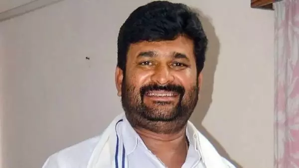 Demand for Vinay Kulkarnis dismissal from the post of City Water Supply and Sewerage Chairman Demand for Vinay Kulkarnis dismissal from the post of City Water Supply and Sewerage Chairman