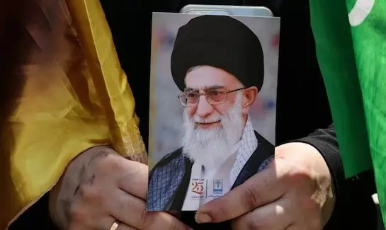 Iran - Israel Conflict|ಇರಾನ್ ಮೇಲೆ ಇಸ್ರೇಲ್, ಅಮೆರಿಕ ದಾಳಿ; ಕರ್ನಾಟಕದ ಶಿಯಾ ಸಮುದಾಯವರಲ್ಲಿ ಆತಂಕ Iran - Israel Conflict|ಇರಾನ್ ಮೇಲೆ ಇಸ್ರೇಲ್, ಅಮೆರಿಕ ದಾಳಿ; ಕರ್ನಾಟಕದ ಶಿಯಾ ಸಮುದಾಯವರಲ್ಲಿ ಆತಂಕ