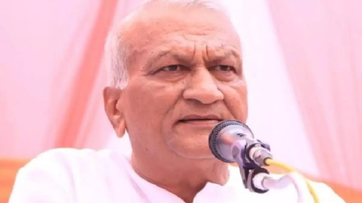 Not accusing CM, ministers, just dissatisfied with the system: MLA Rajukage Not accusing CM, ministers, just dissatisfied with the system: MLA Rajukage