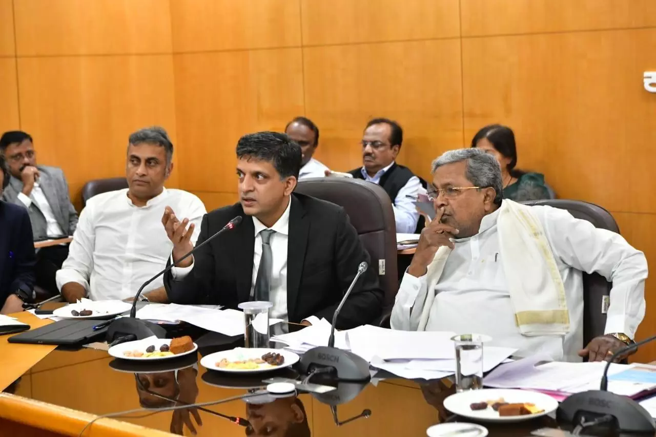 ಪರಿಣಾಮಕಾರಿ ಕರ್ತವ್ಯ ನಿರ್ವಹಿಸದಿದ್ದರೆ ಬದಲಿಸುವುದು ಅನಿವಾರ್ಯ :ಅಡ್ವೊಕೇಟ್ ಜನರಲ್ಗಳಿಗೆ ಸಿಎಂ ಎಚ್ಚರಿಕೆ ಪರಿಣಾಮಕಾರಿ ಕರ್ತವ್ಯ ನಿರ್ವಹಿಸದಿದ್ದರೆ ಬದಲಿಸುವುದು ಅನಿವಾರ್ಯ :ಅಡ್ವೊಕೇಟ್ ಜನರಲ್ಗಳಿಗೆ ಸಿಎಂ ಎಚ್ಚರಿಕೆ