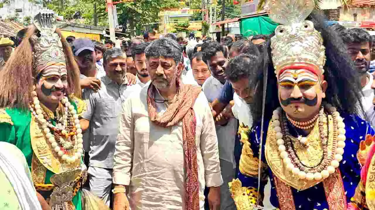 ಒಕ್ಕಲಿಗ ಮತ್ತು ಲಿಂಗಾಯತ ಸಮುದಾಯಗಳು ರಾಷ್ಟ್ರಮಟ್ಟದಲ್ಲಿ ಒಬಿಸಿಗಳು: ಡಿಸಿಎಂ ಡಿ.ಕೆ. ಶಿವಕುಮಾರ್ ಒಕ್ಕಲಿಗ ಮತ್ತು ಲಿಂಗಾಯತ ಸಮುದಾಯಗಳು ರಾಷ್ಟ್ರಮಟ್ಟದಲ್ಲಿ ಒಬಿಸಿಗಳು: ಡಿಸಿಎಂ ಡಿ.ಕೆ. ಶಿವಕುಮಾರ್