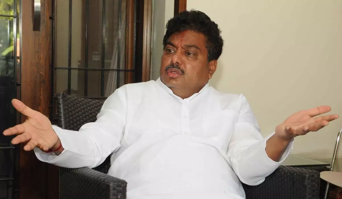 Why is actor Prakash Rai not fighting for Andhra and Tamil farmers: Minister M.B. Patil questions Why is actor Prakash Rai not fighting for Andhra and Tamil farmers: Minister M.B. Patil questions
