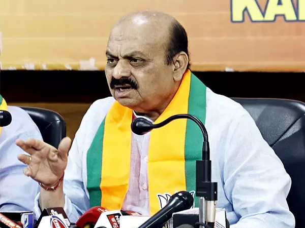 ಹಾವೇರಿ ಹೆಣ್ಣು ಮಕ್ಕಳ ಮಾರಾಟ ಜಾಲ: ಕ್ರಮಕ್ಕೆ ಸಂಸದ ಬಸವರಾಜ ಬೊಮ್ಮಾಯಿ ಆಗ್ರಹ ಹಾವೇರಿ ಹೆಣ್ಣು ಮಕ್ಕಳ ಮಾರಾಟ ಜಾಲ: ಕ್ರಮಕ್ಕೆ ಸಂಸದ ಬಸವರಾಜ ಬೊಮ್ಮಾಯಿ ಆಗ್ರಹ