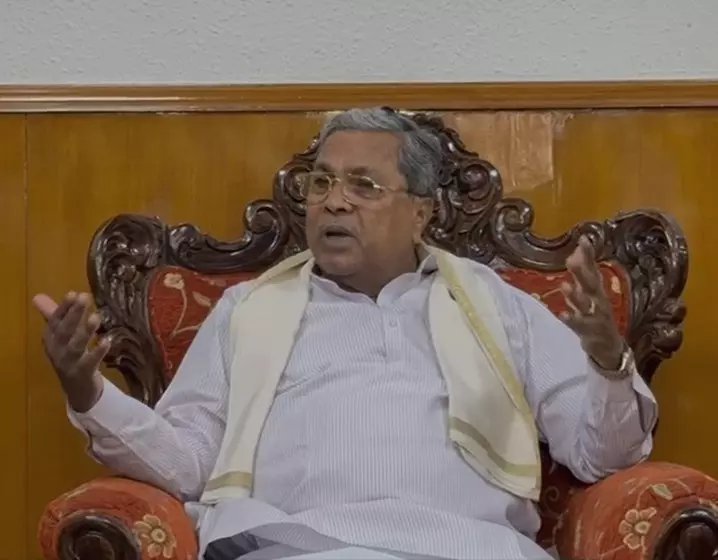 ಸಿದ್ದರಾಮಯ್ಯ ʼದೆಹಲಿ ಘೋಷಣೆʼ | ʼನಾನೇ ಪೂರ್ಣಾವಧಿ ಸಿಎಂ, ಡಿಕೆಶಿಗೆ ಶಾಸಕರ ಬೆಂಬಲವಿಲ್ಲʼ ಸಿದ್ದರಾಮಯ್ಯ ʼದೆಹಲಿ ಘೋಷಣೆʼ | ʼನಾನೇ ಪೂರ್ಣಾವಧಿ ಸಿಎಂ, ಡಿಕೆಶಿಗೆ ಶಾಸಕರ ಬೆಂಬಲವಿಲ್ಲʼ