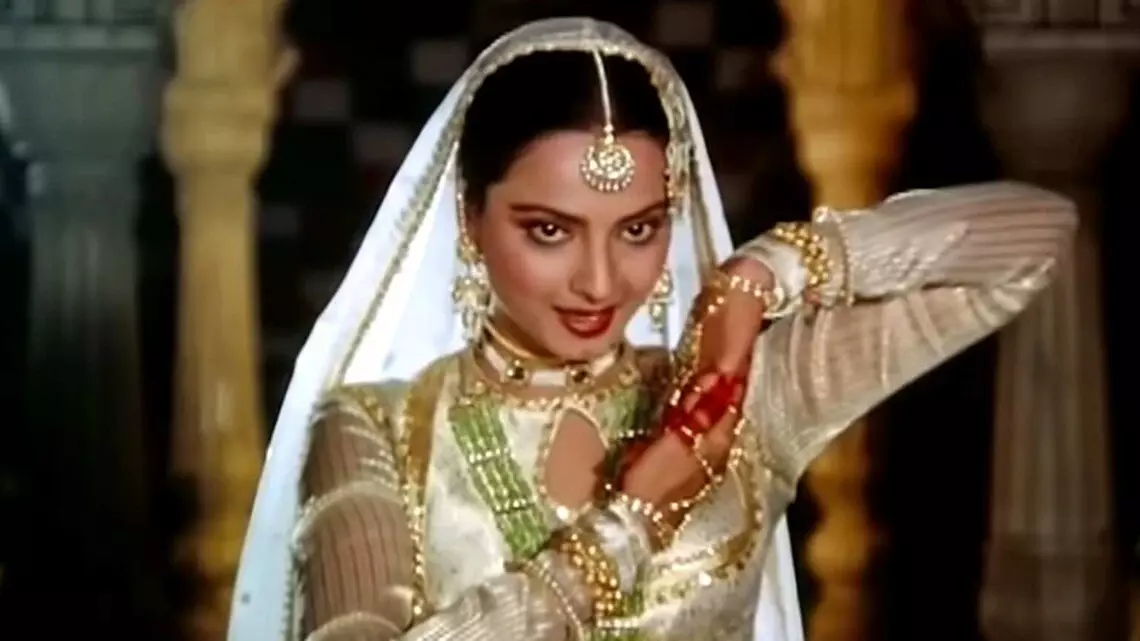 ಉಮ್ರಾವ್ ಜಾನ್ ನೆನಪು: ಸಮ ಸಮಾಜದ ಗತವೈಭವ ಸಾರುವ ಪ್ರಥಮ್ ಧರ್ ಧ್ಯಾನ್ ಹಾಡು