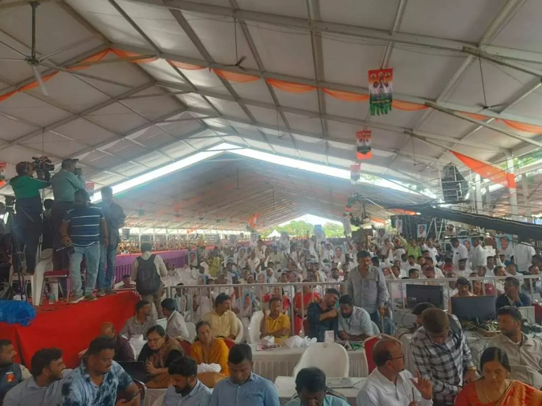 CM Sidhus fans roar at governments Sadhana conference CM Sidhus fans roar at governments Sadhana conference