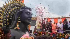 ಕನ್ವರ್ ಯಾತ್ರೆಯಲ್ಲಿ ಹಿಂಸಾಚಾರ; ಶಿವಭಕ್ತರಿಗೆ ತ್ರಿಶೂಲ, ಹಾಕಿ ಸ್ಟಿಕ್‌ಗಳಿಗೆ ಯುಪಿ ಸರ್ಕಾರ ನಿಷೇಧ