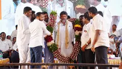 ರೈತರ ಅಲೆದಾಟ ತಪ್ಪಿಸಲು ಸರ್ಕಾರದಿಂದಲೇ ಮನೆ ಬಾಗಿಲಿಗೆ ಭೂ ದಾಖಲೆ ವಿತರಣೆ
