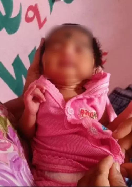 ಗುಂಡ್ಲುಪೇಟೆ: ಸಾಗಡೆ ಗ್ರಾಮದ ಬಳಿ ನವಜಾತ ಶಿಶು ಪತ್ತೆ; ಸ್ಥಳೀಯರಿಂದ ರಕ್ಷಣೆ ಗುಂಡ್ಲುಪೇಟೆ: ಸಾಗಡೆ ಗ್ರಾಮದ ಬಳಿ ನವಜಾತ ಶಿಶು ಪತ್ತೆ; ಸ್ಥಳೀಯರಿಂದ ರಕ್ಷಣೆ