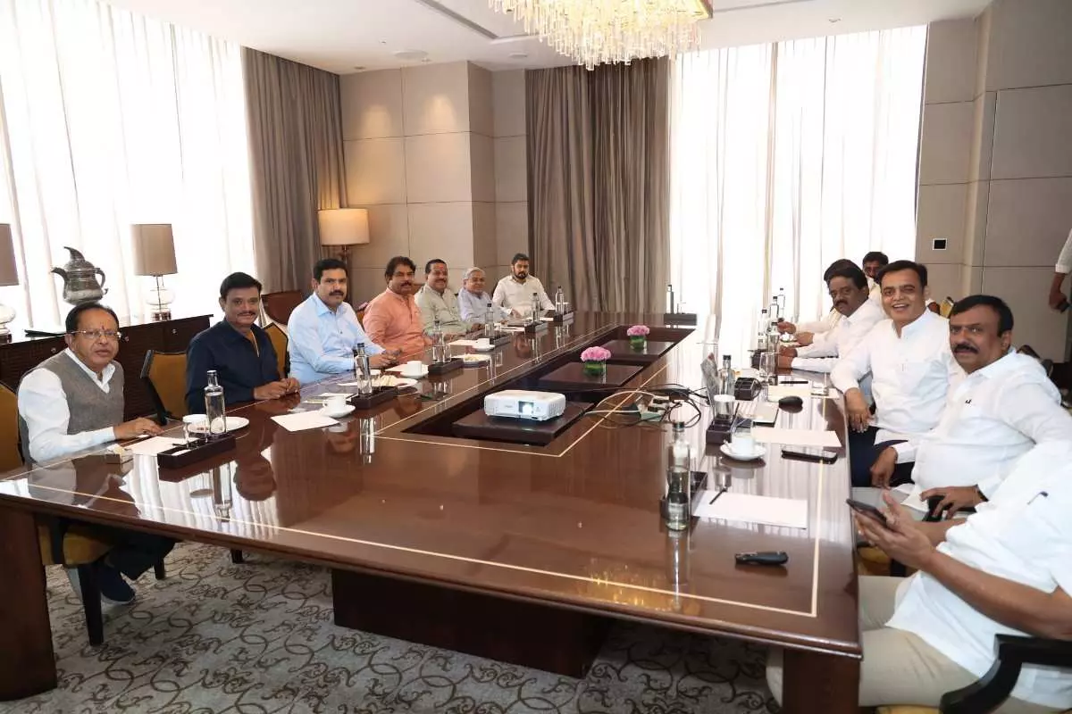 State government fails to provide fertilizer to farmers, criticism from opposition parties State government fails to provide fertilizer to farmers, criticism from opposition parties