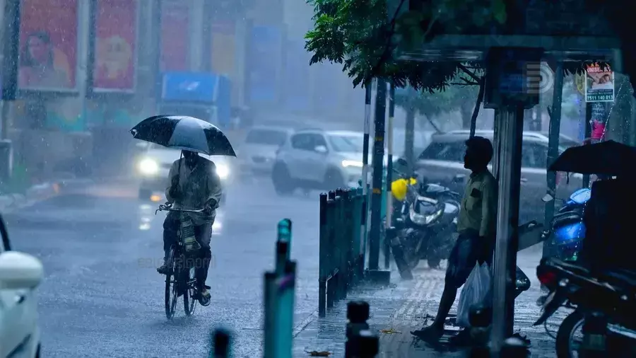 ಕರಾವಳಿ, ಮಲೆನಾಡಿನಲ್ಲಿ ಭಾರೀ ಮಳೆ; ಜನಜೀವನ ಅಸ್ತವ್ಯಸ್ತ
