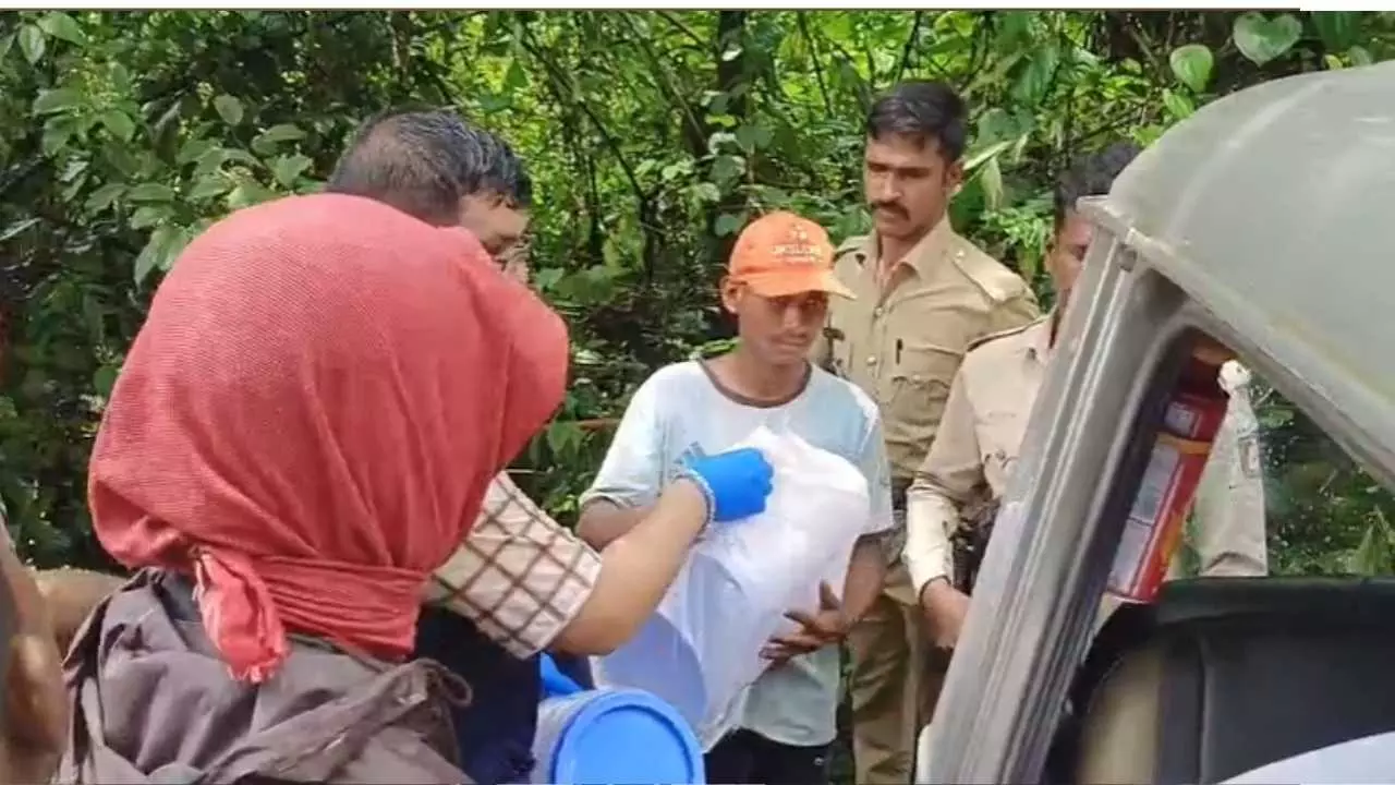 ಧರ್ಮಸ್ಥಳ ಅಸ್ಥಿಪಂಜರ: ವಿಧಿ ವಿಜ್ಞಾನ ತನಿಖೆಯ ಹಾದಿ ಬಗ್ಗೆ ಡಾ. ಸೂರ್ಯಕುಮಾರ್ ವಿಶ್ಲೇಷಣೆ ಇಲ್ಲಿದೆ ಧರ್ಮಸ್ಥಳ ಅಸ್ಥಿಪಂಜರ: ವಿಧಿ ವಿಜ್ಞಾನ ತನಿಖೆಯ ಹಾದಿ ಬಗ್ಗೆ ಡಾ. ಸೂರ್ಯಕುಮಾರ್ ವಿಶ್ಲೇಷಣೆ ಇಲ್ಲಿದೆ