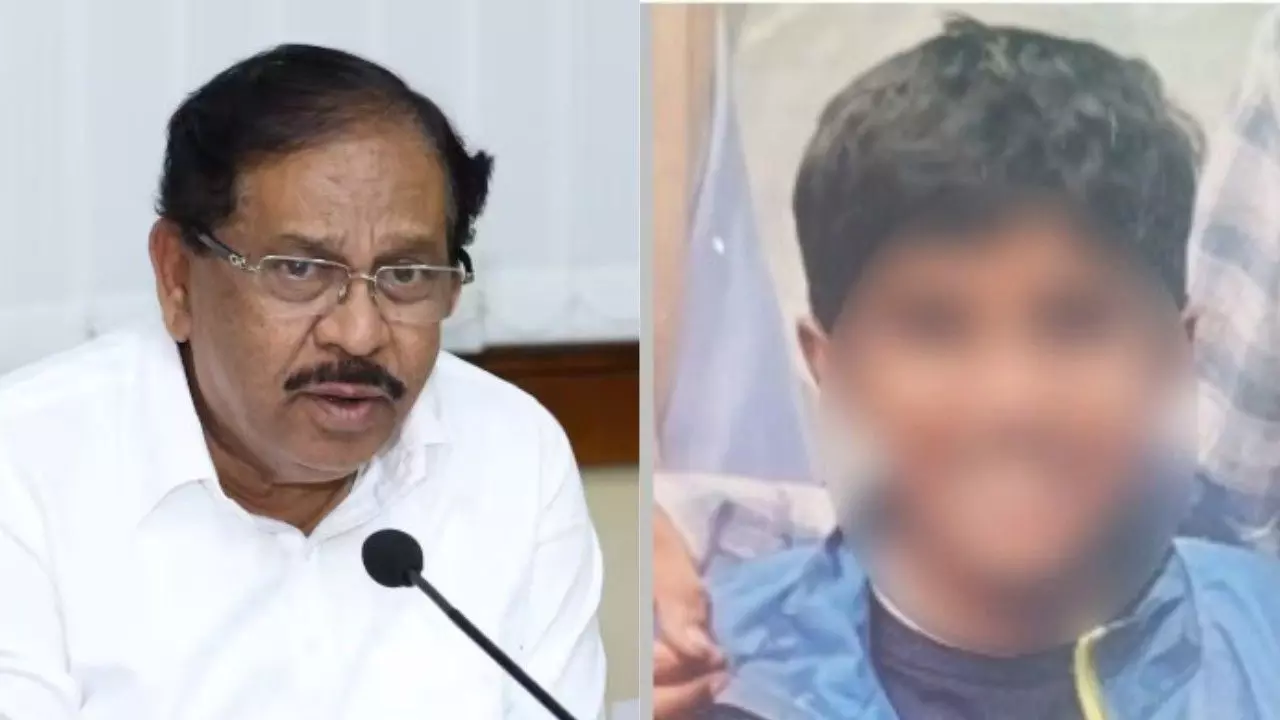 ಬಾಲಕನ ಅಪಹರಣ, ಕೊಲೆ ಪ್ರಕರಣ | ಗೃಹ ಸಚಿವರಿಗಿಲ್ಲ ಘಟನೆಯ ಮಾಹಿತಿ; ಮತ್ತೆ ಟೀಕೆಗೆ ಗುರಿಯಾದ ಪರಮೇಶ್ವರ್ ಬಾಲಕನ ಅಪಹರಣ, ಕೊಲೆ ಪ್ರಕರಣ | ಗೃಹ ಸಚಿವರಿಗಿಲ್ಲ ಘಟನೆಯ ಮಾಹಿತಿ; ಮತ್ತೆ ಟೀಕೆಗೆ ಗುರಿಯಾದ ಪರಮೇಶ್ವರ್