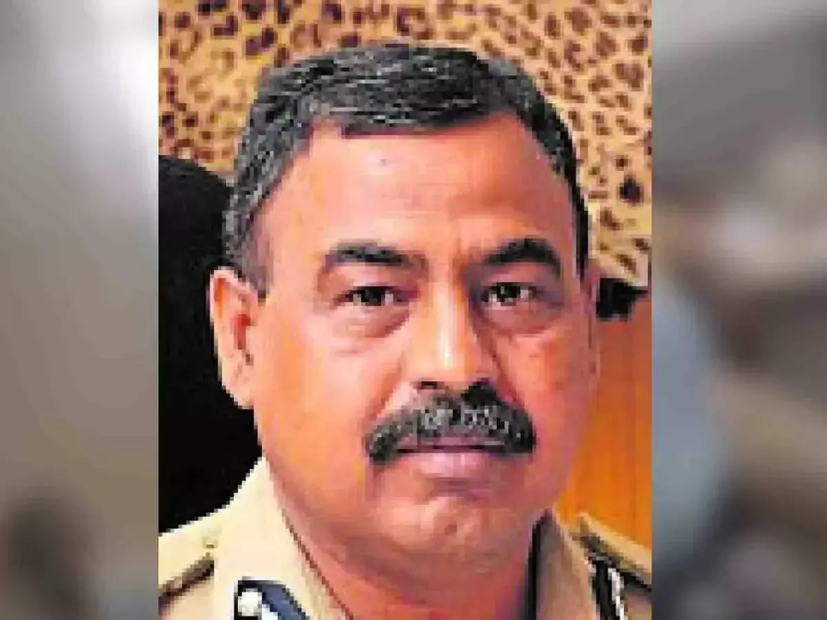 ಮಹಿಳೆಯ ಧೈರ್ಯ, ನಿಷ್ಪಕ್ಷಪಾತ ತನಿಖೆಯೇ ಯಶಸ್ಸಿಗೆ ಕಾರಣ: ಎಸ್ಐಟಿ ಮುಖ್ಯಸ್ಥ ಬಿ.ಕೆ. ಸಿಂಗ್ ಮಹಿಳೆಯ ಧೈರ್ಯ, ನಿಷ್ಪಕ್ಷಪಾತ ತನಿಖೆಯೇ ಯಶಸ್ಸಿಗೆ ಕಾರಣ: ಎಸ್ಐಟಿ ಮುಖ್ಯಸ್ಥ ಬಿ.ಕೆ. ಸಿಂಗ್