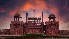 ದೆಹಲಿಯ ಕೆಂಪು ಕೋಟೆಗೆ ನುಗ್ಗಲು ಯತ್ನ: ಐವರು ಬಾಂಗ್ಲಾದೇಶಿಗರ ಬಂಧನ