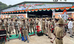 ಫ್ರೀಡಂ ಪಾರ್ಕಿನಲ್ಲಿ ಬಿಗಿ ಪೊಲೀಸ್ ಭದ್ರತೆ ಫ್ರೀಡಂ ಪಾರ್ಕಿನಲ್ಲಿ ಬಿಗಿ ಪೊಲೀಸ್ ಭದ್ರತೆ