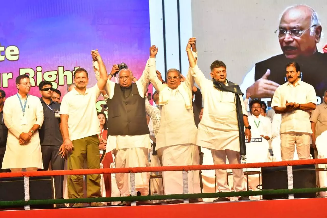 ʼಮತಕಳವುʼ ಪ್ರತಿಭಟನಾ ಸಮಾವೇಶ | ಚುನಾವಣಾ ಆಯೋಗಕ್ಕೆ ರಾಹುಲ್ ʼಪಂಚ ಪ್ರಶ್ನೆʼ; ದೂರು ನೀಡದೇ ವಾಪಸ್ ʼಮತಕಳವುʼ ಪ್ರತಿಭಟನಾ ಸಮಾವೇಶ | ಚುನಾವಣಾ ಆಯೋಗಕ್ಕೆ ರಾಹುಲ್ ʼಪಂಚ ಪ್ರಶ್ನೆʼ; ದೂರು ನೀಡದೇ ವಾಪಸ್